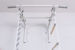 wall_mounted_pull_up_bar