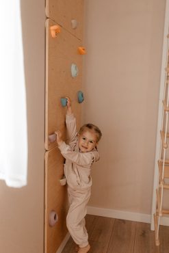 Alternative view of Kletterwand fürs Kinderzimmer aus Holz