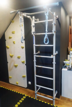 climbing wall comet next 1