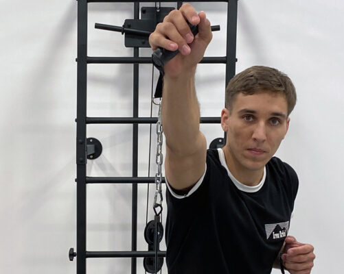 Training auf der Sprossenwand