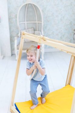 domowy plac zabaw foto w pokoju marynarz