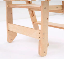 kitchen helper Max Lama 4