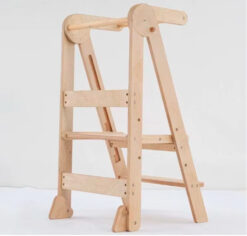 kitchen helper Max Lama 5