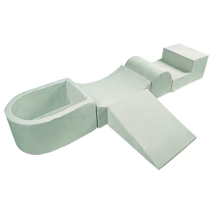 Schaumstoff-Bausteine mit Bällebad