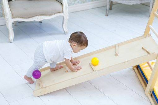 Zweiseitige Kinderrutsche für die Kletterpyramide – Bild 5