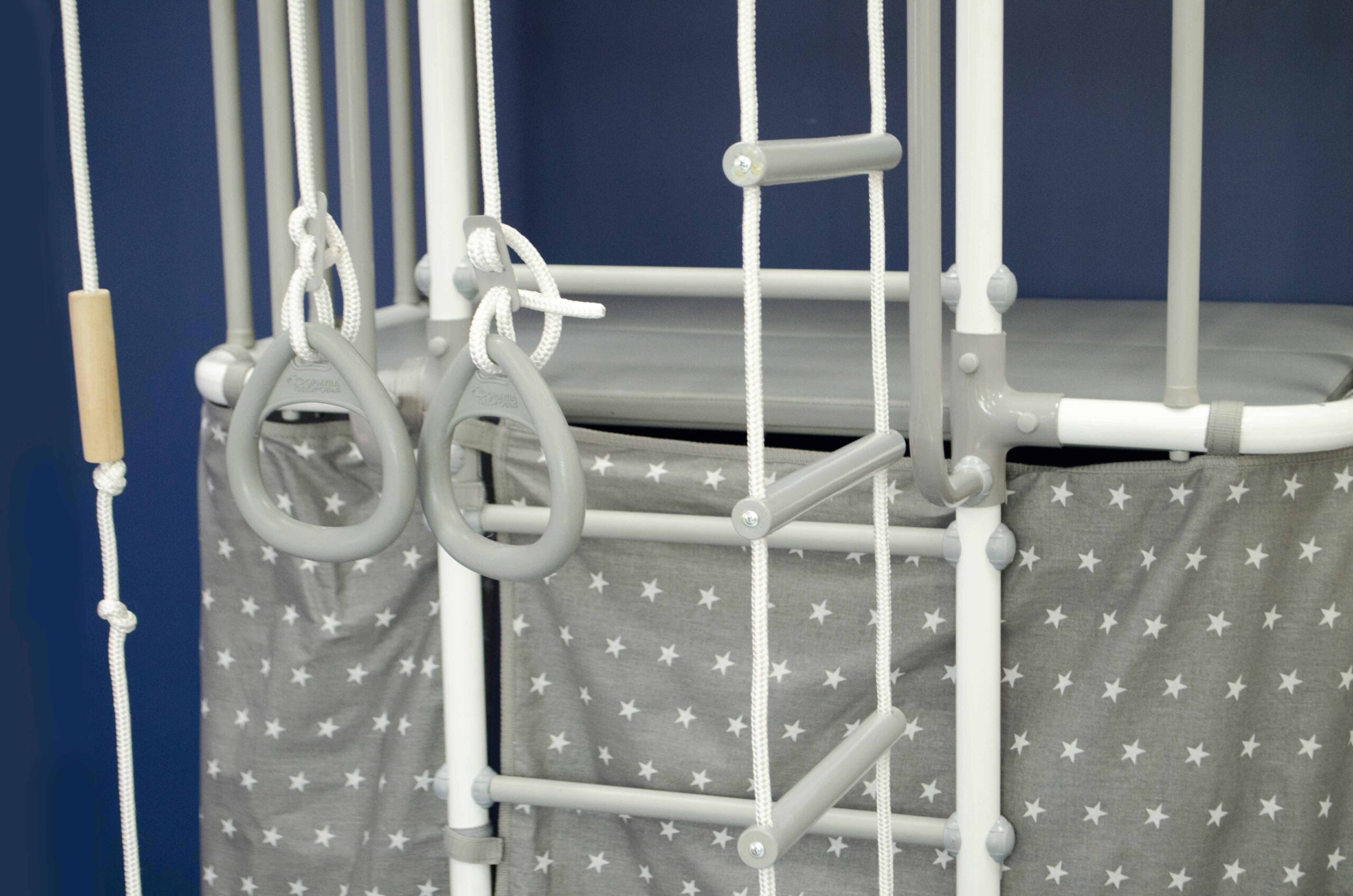 Sprossenwand-Spielturm Indigo Pastell – Bild 10