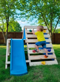 Alternative view of Klettergerüst für den Garten First