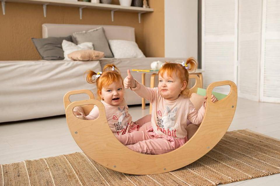 Kinderwippe aus Holz Sunny – Bild 4